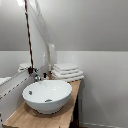 Aux Portes Des Marais Apartamento